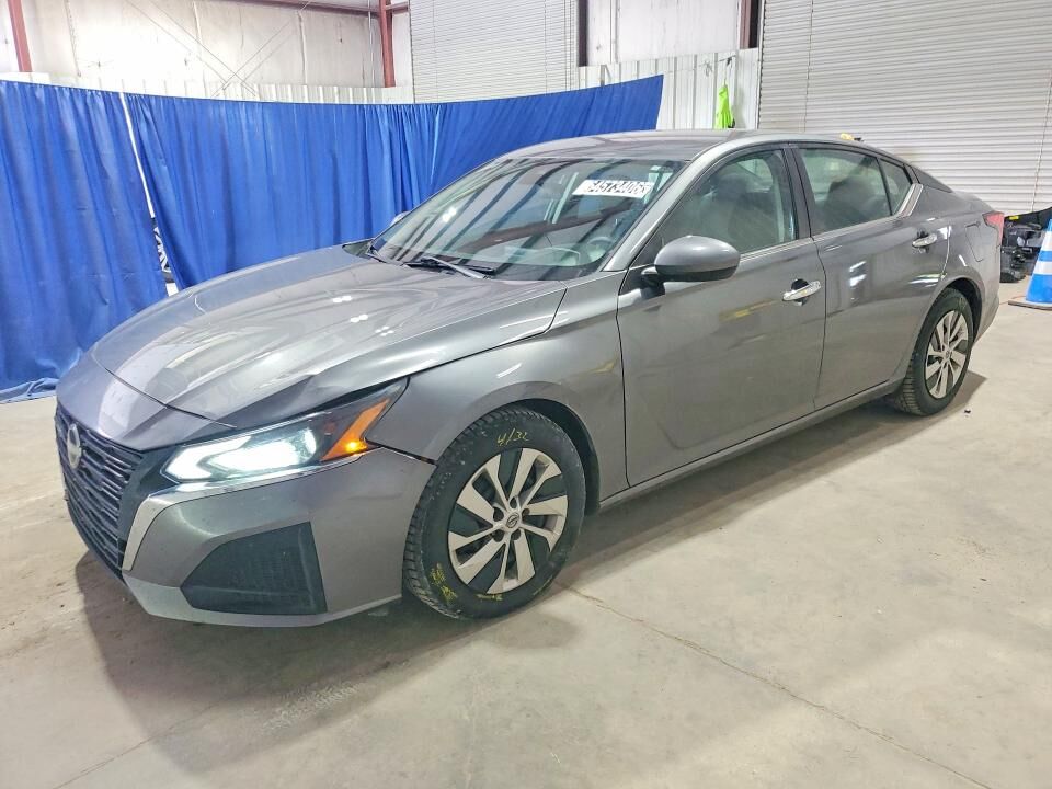 2023 NISSAN Altima