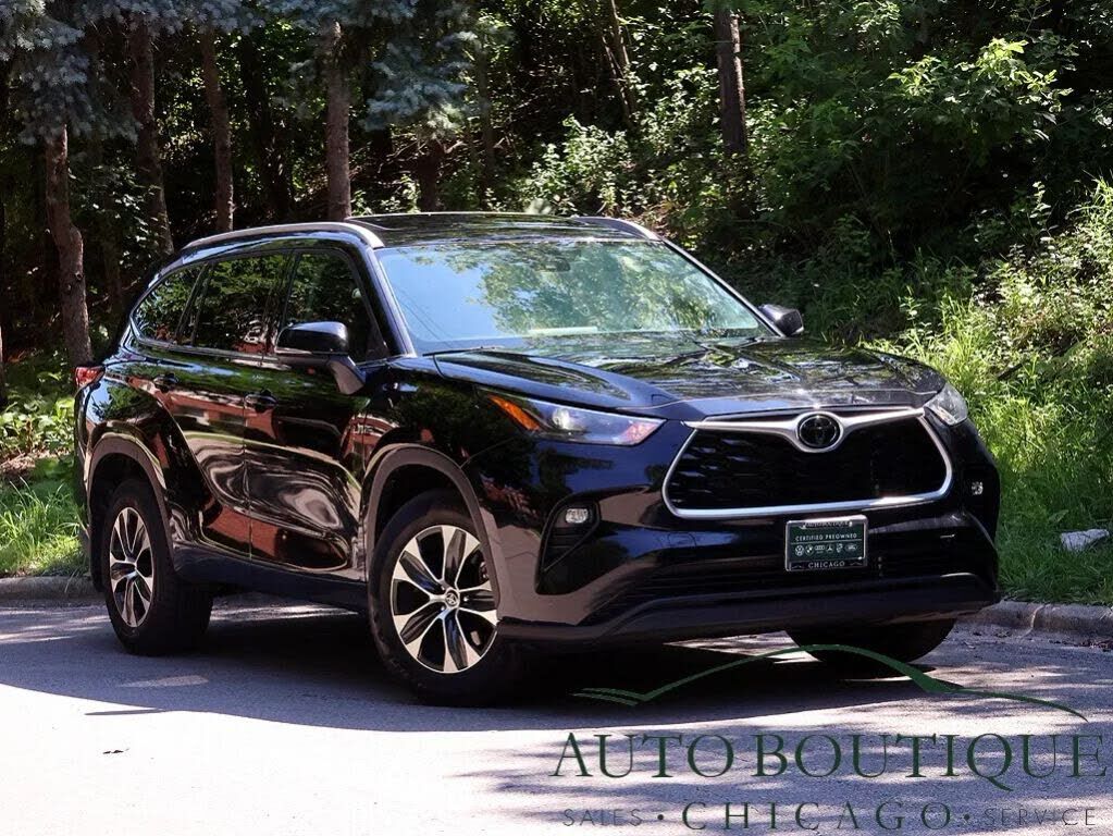 2022 TOYOTA Highlander