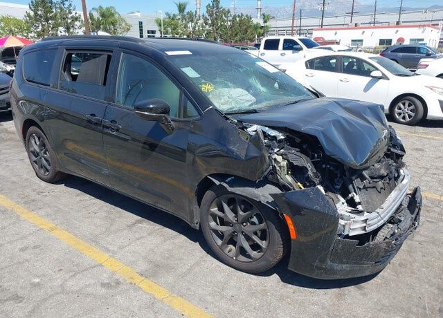 2027 CHRYSLER Pacifica