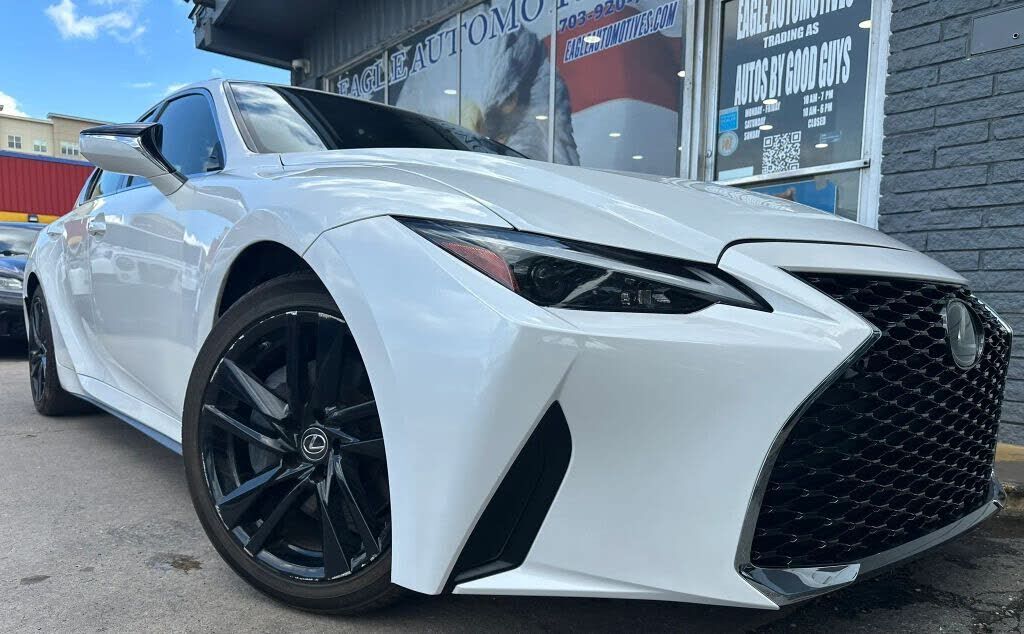 2021 LEXUS IS