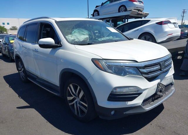 2017 HONDA Pilot