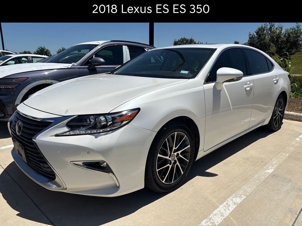 2018 LEXUS ES