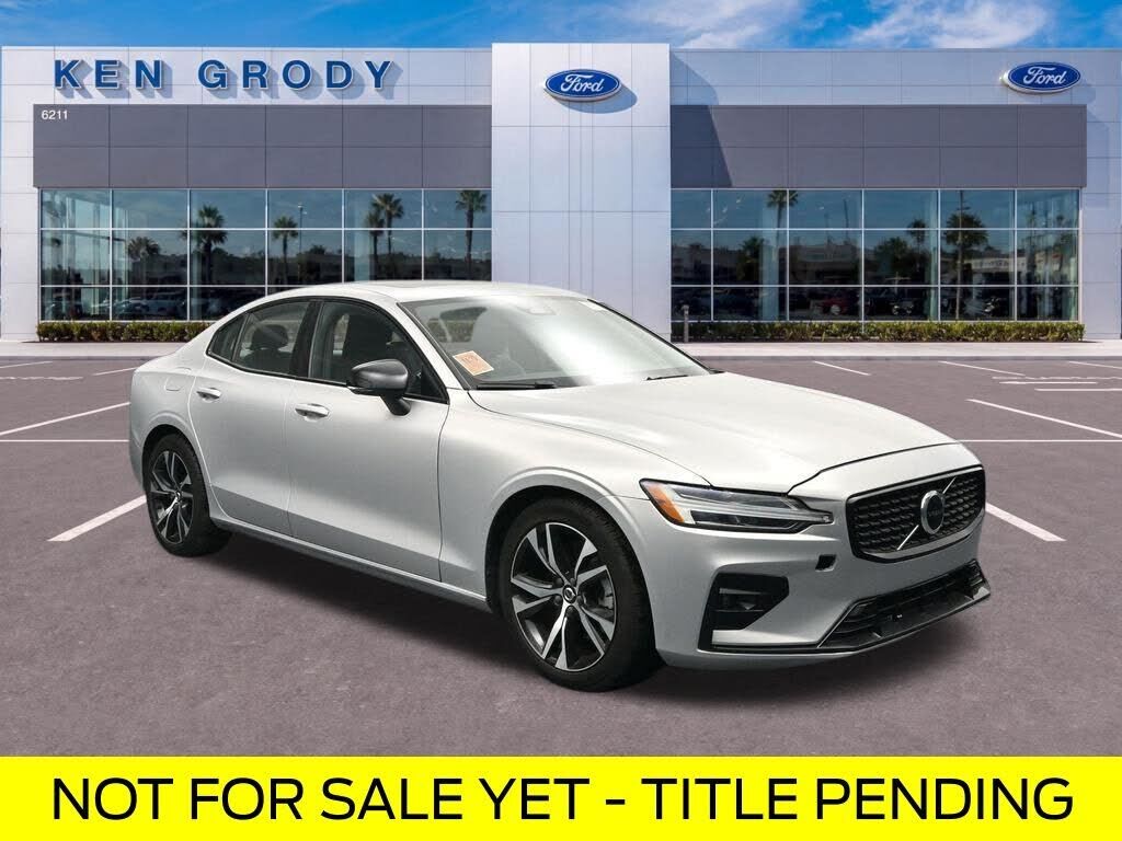 2024 VOLVO S60
