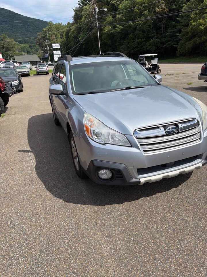 2013 SUBARU Outback