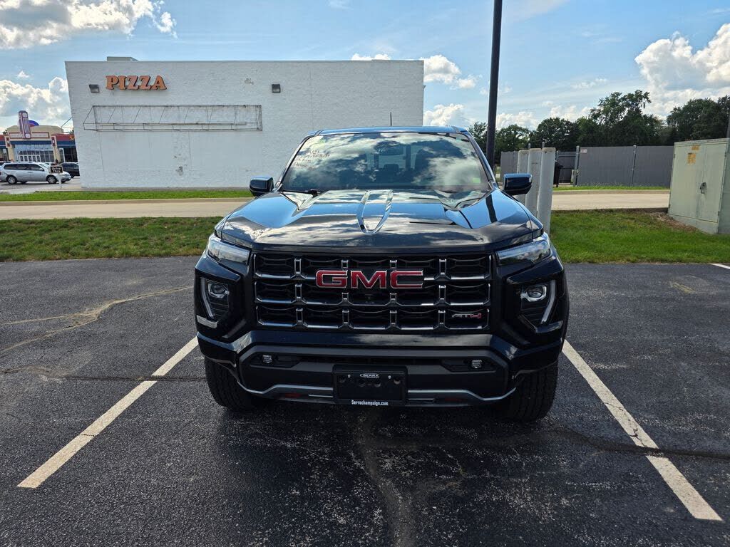 2024 GMC Canyon