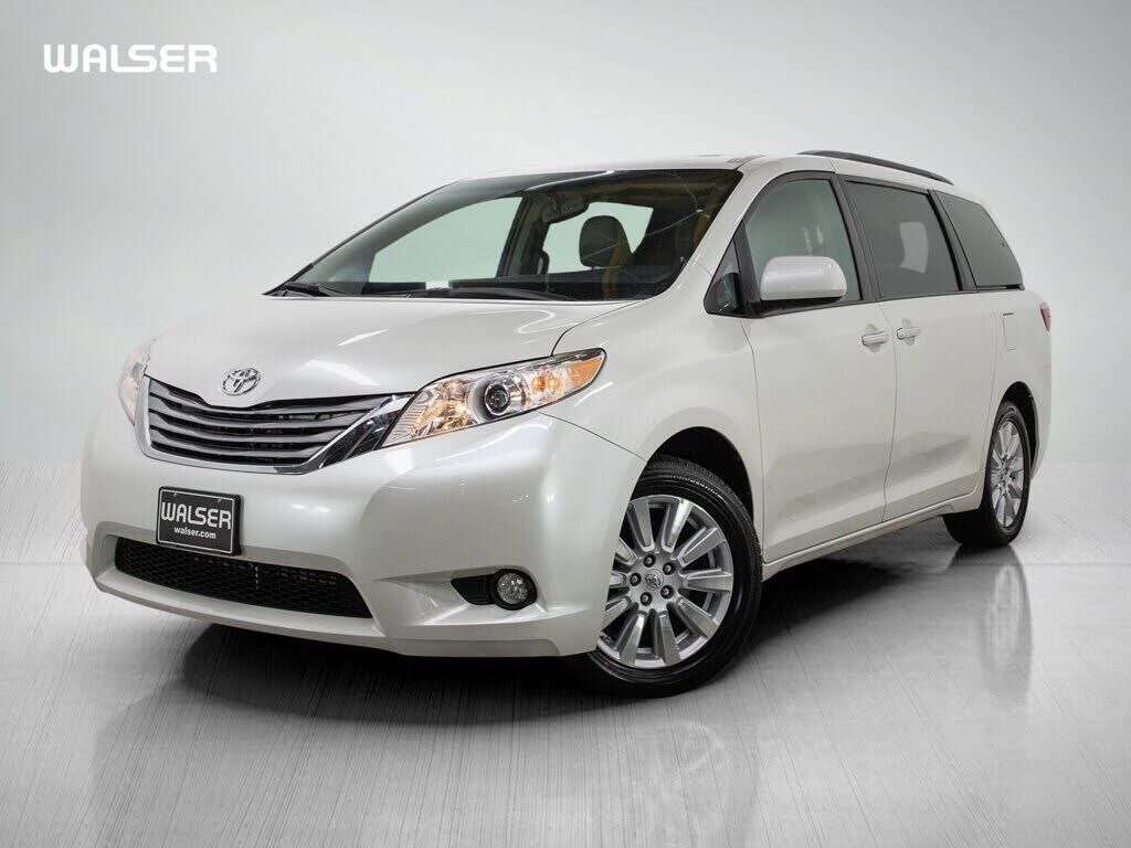 2017 TOYOTA Sienna