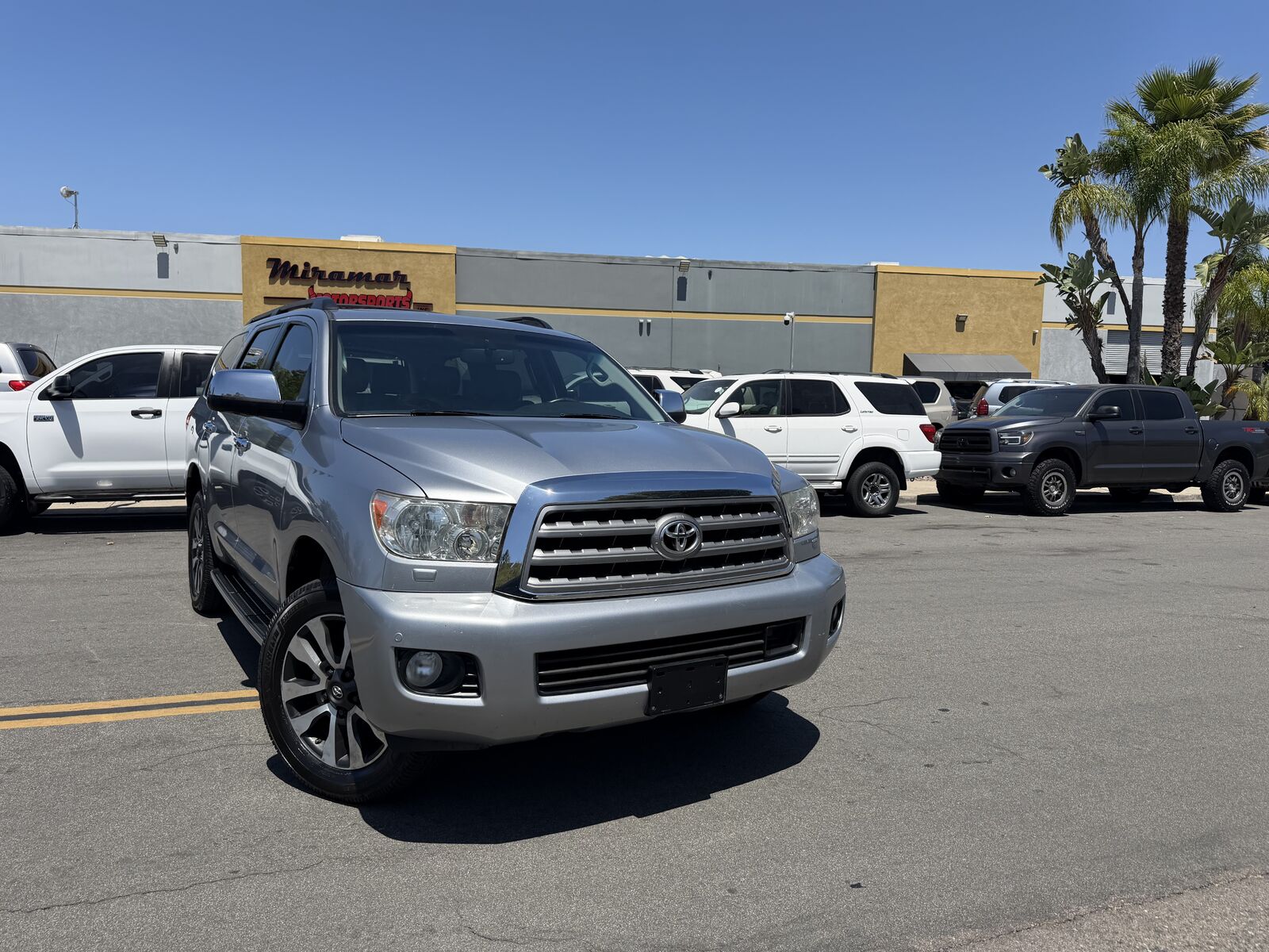 2013 TOYOTA Sequoia