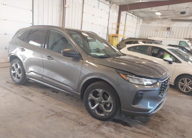 2024 FORD Escape
