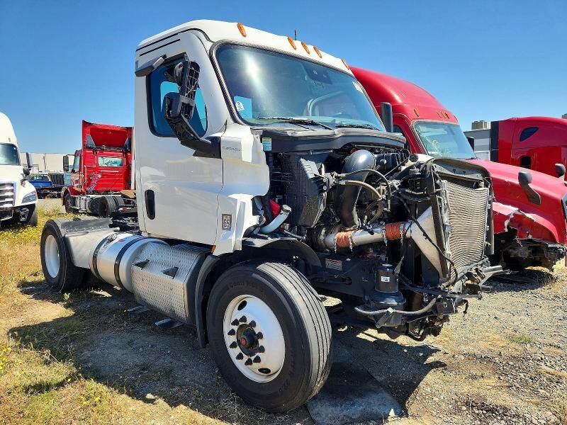 2024 FREIGHTLINER Cascadia
