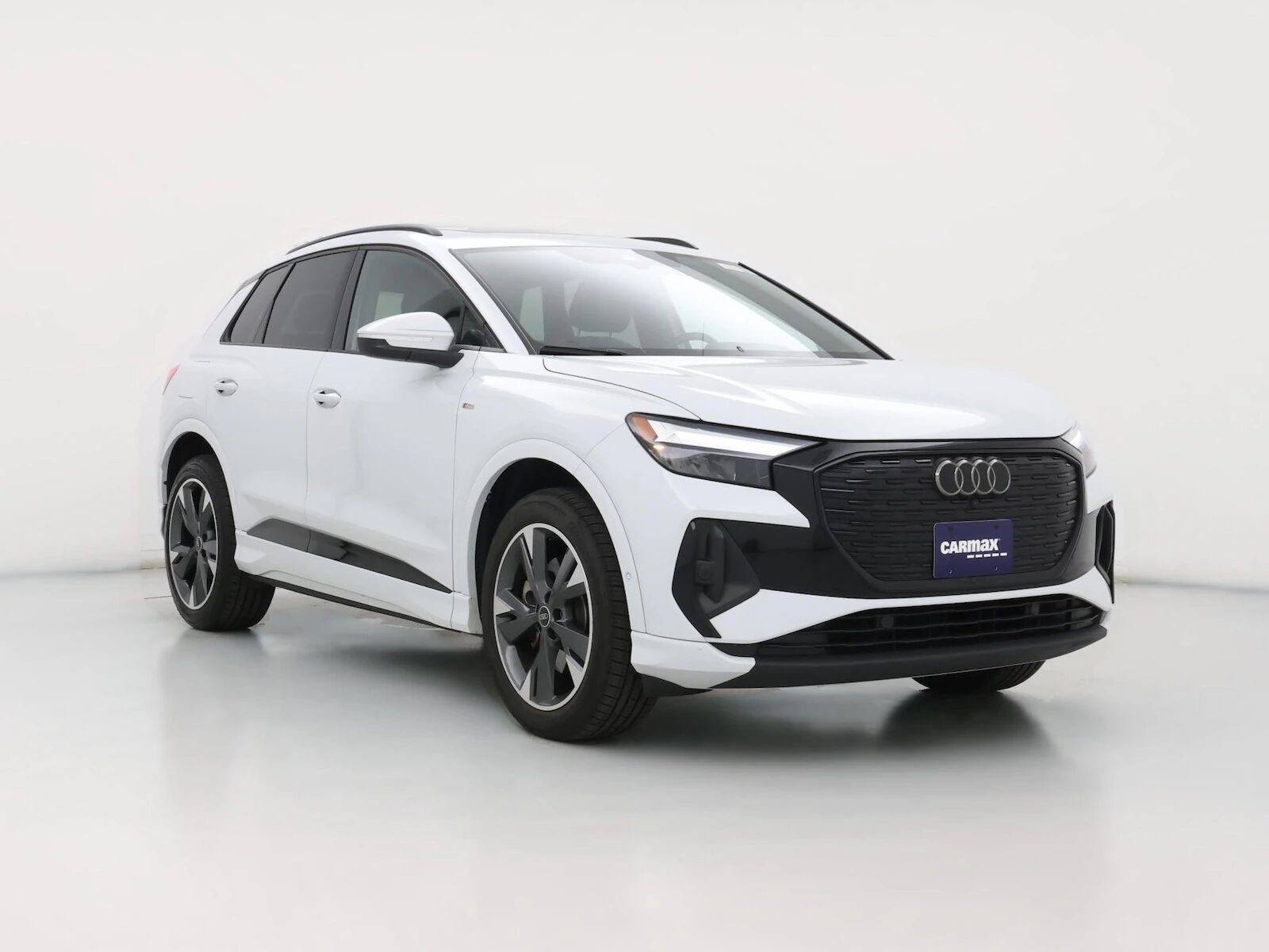 2023 AUDI Q4