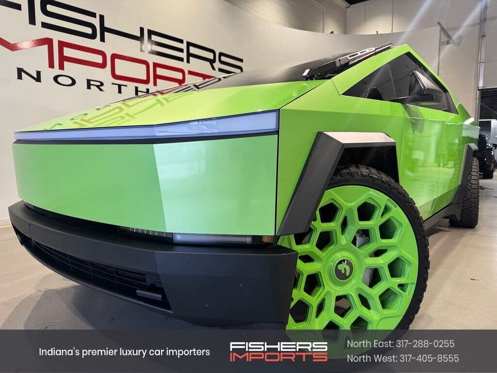 2024 TESLA Cybertruck