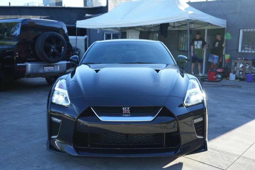 2020 NISSAN GT-R
