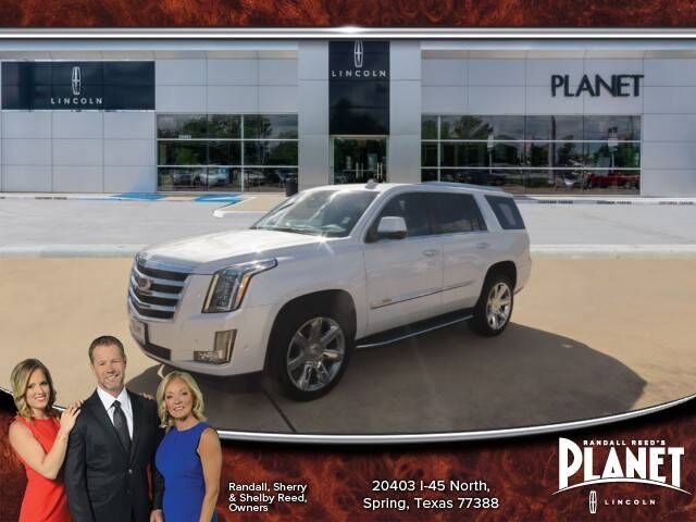 2017 CADILLAC Escalade