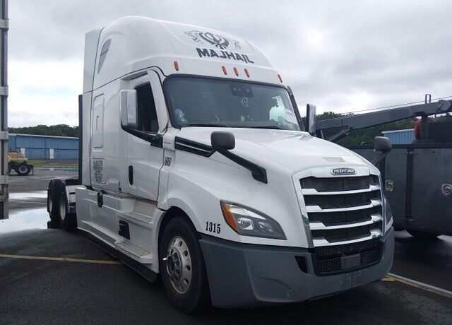 2021 FREIGHTLINER New Cascadia 126" Sleepercab