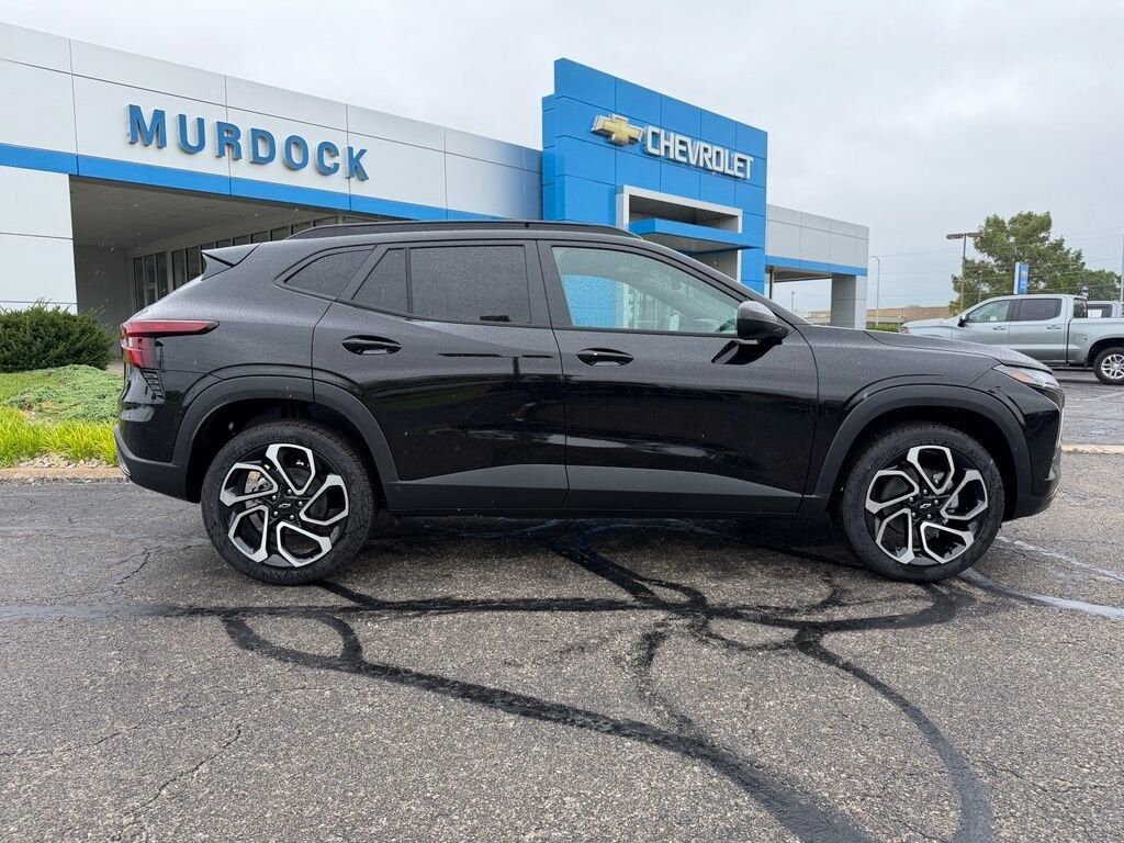 2026 CHEVROLET Trax