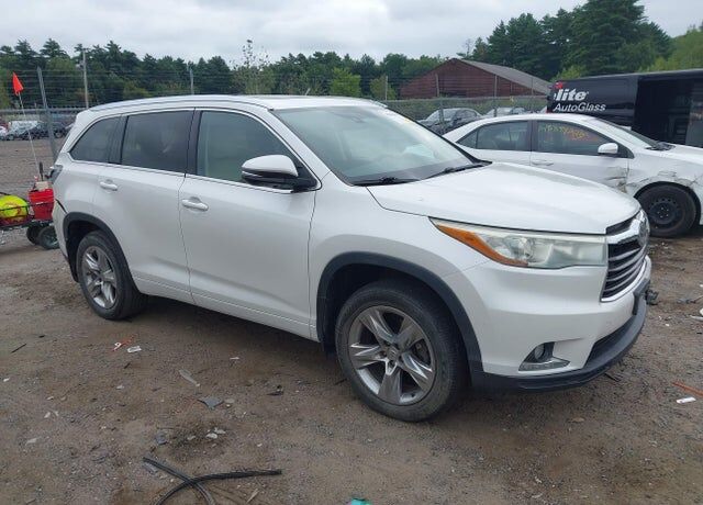 2014 TOYOTA Highlander