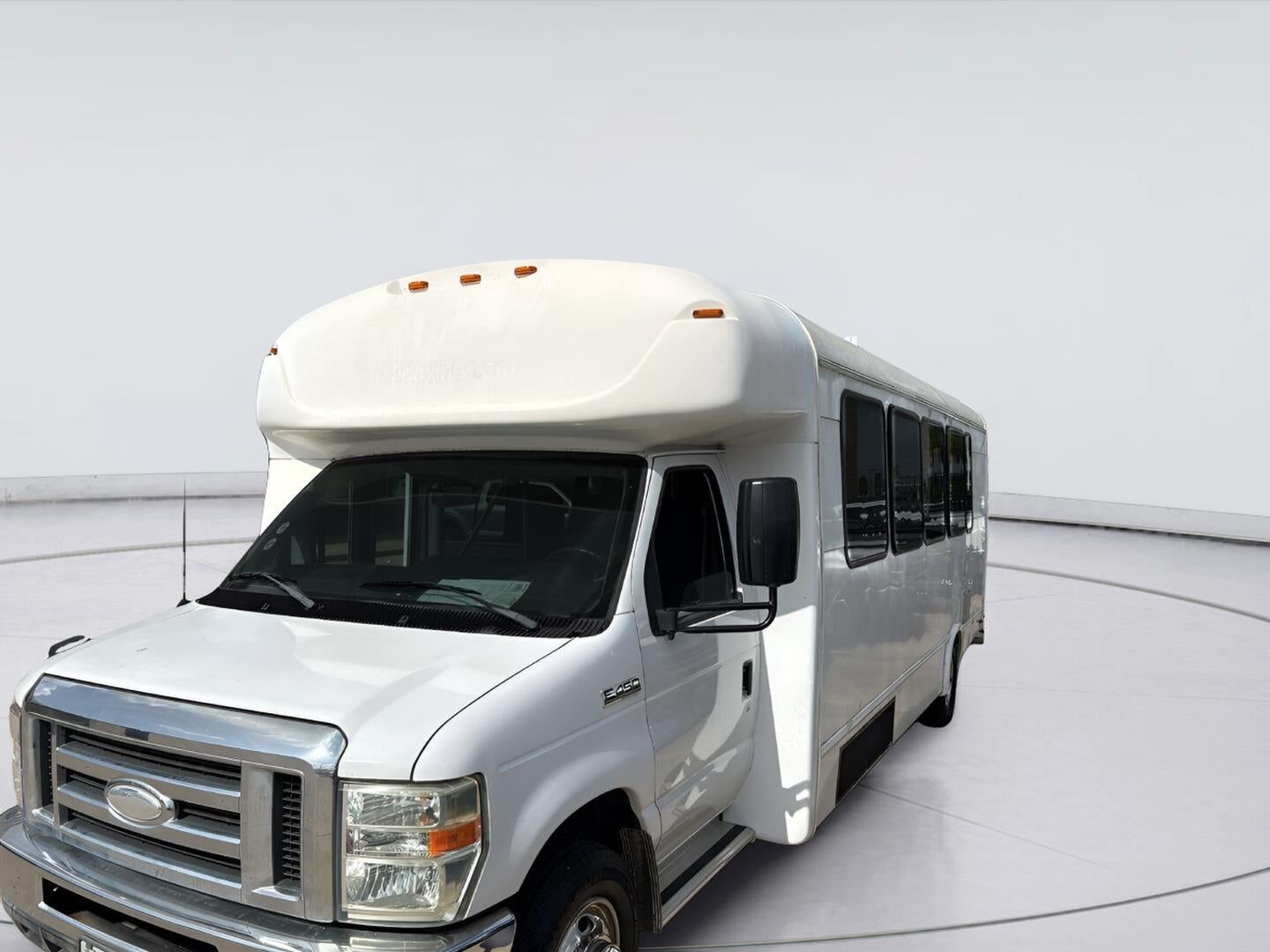 2015 FORD E-450