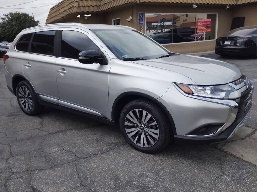 2019 MITSUBISHI Outlander