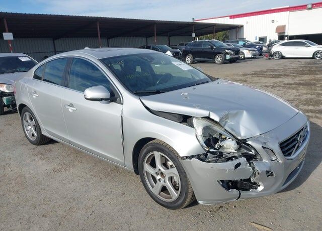 2012 VOLVO S60