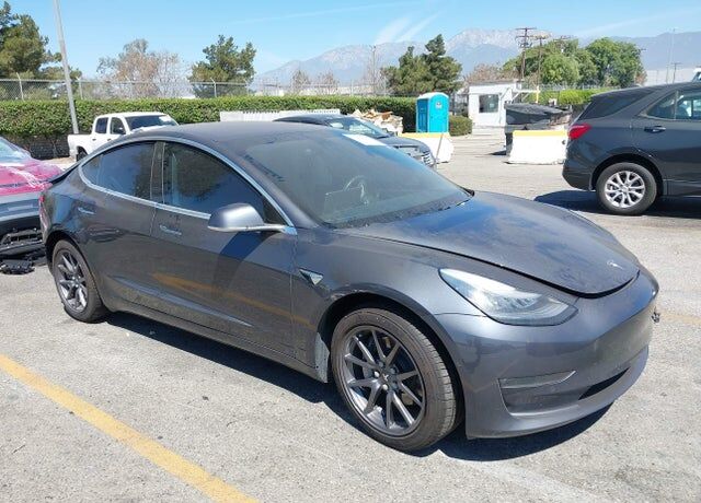 2018 TESLA Model 3