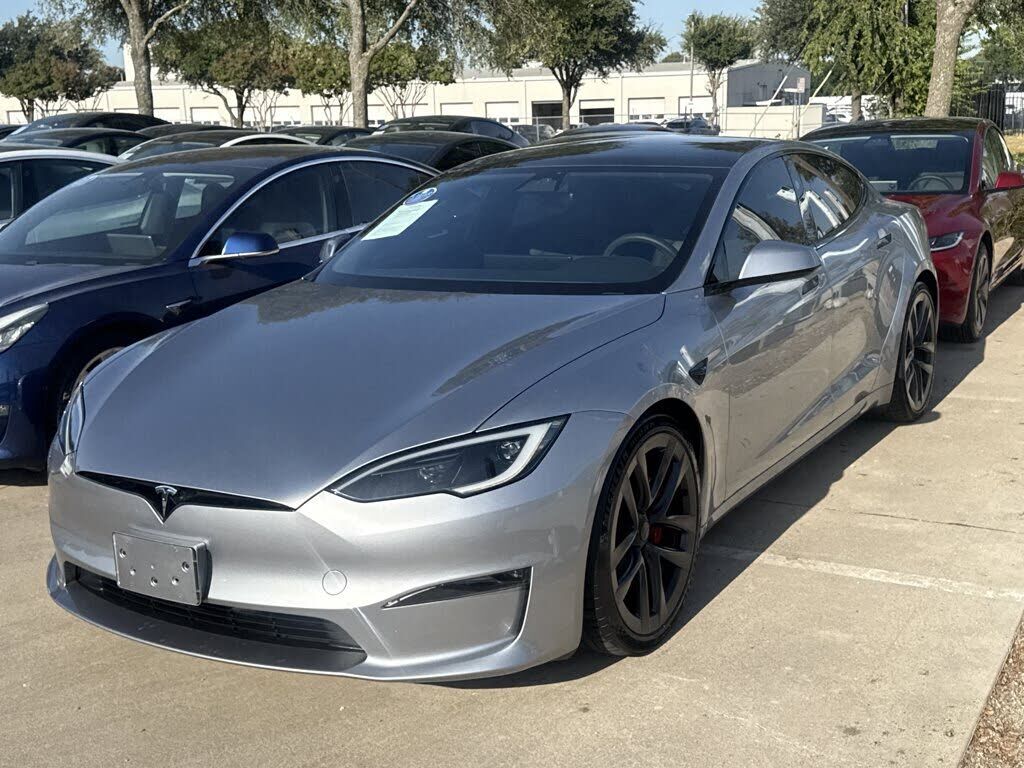 2025 TESLA Model S
