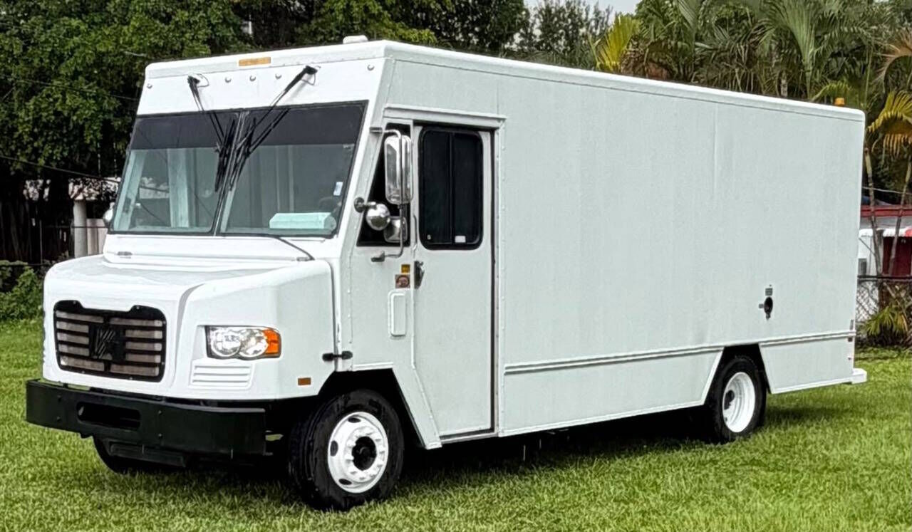 2013 FREIGHTLINER MT 55 Chassis