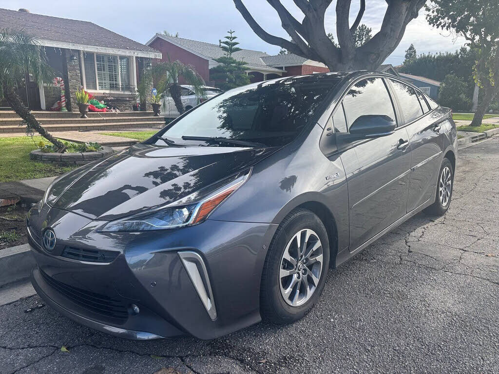 2022 TOYOTA PRIUS