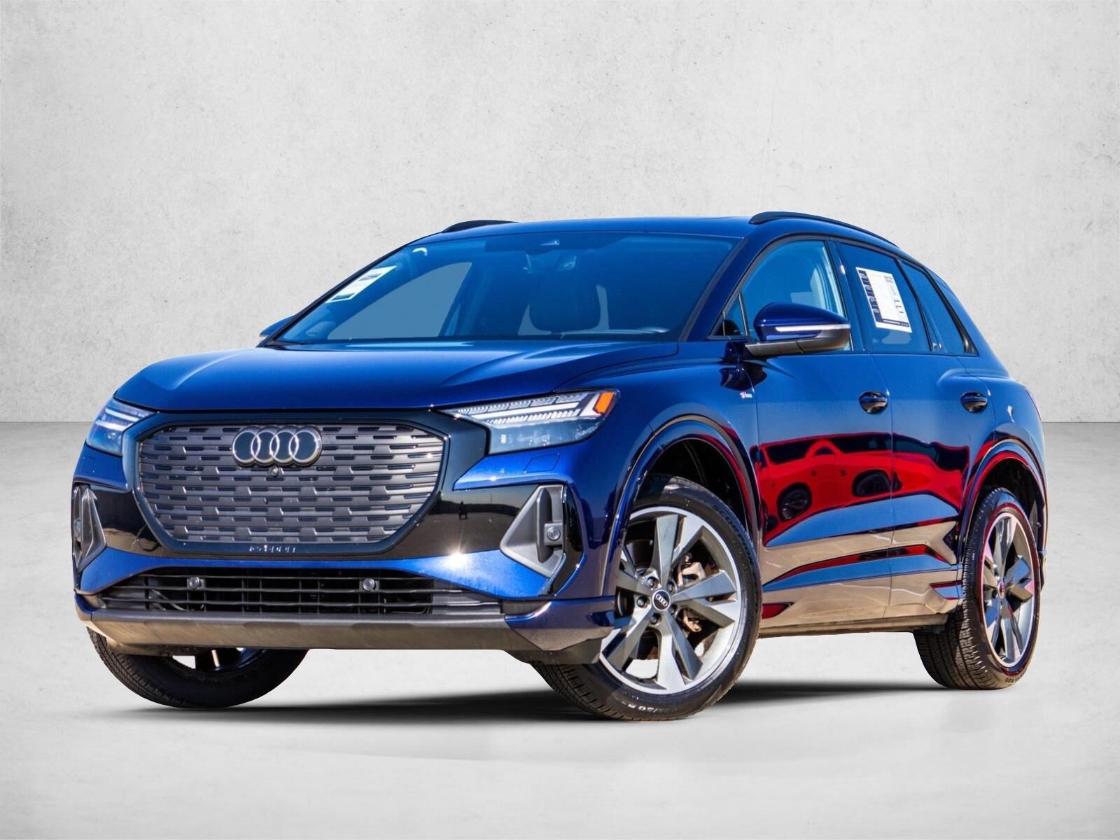 2023 AUDI Q4