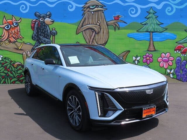 2024 CADILLAC Lyriq