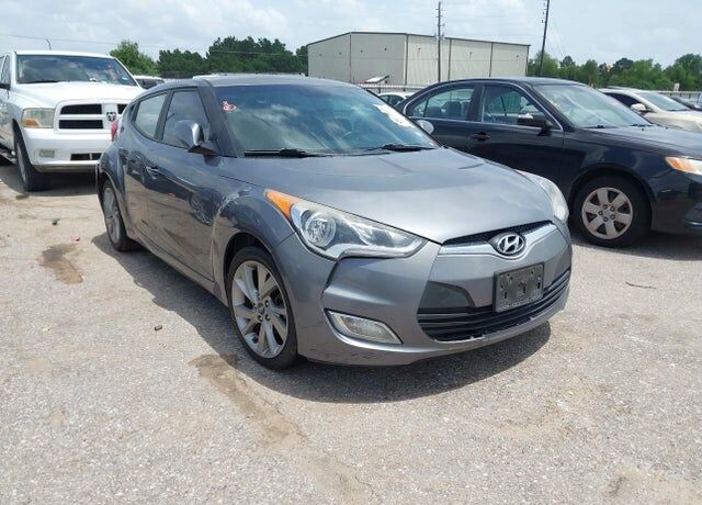 2017 HYUNDAI Veloster