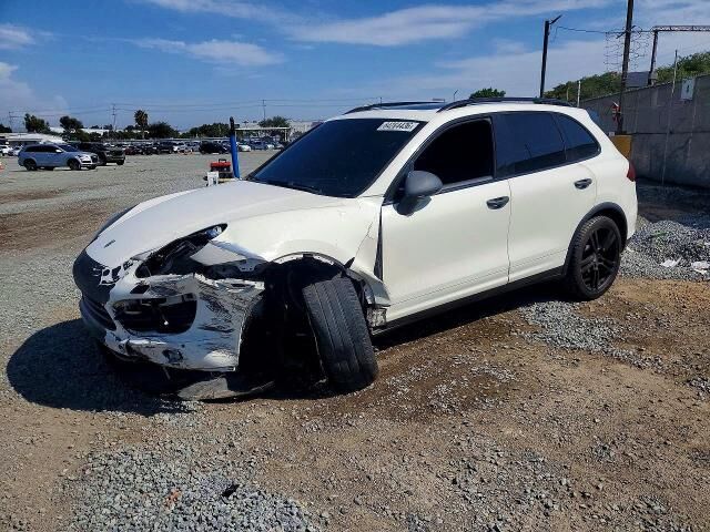 2011 PORSCHE Cayenne