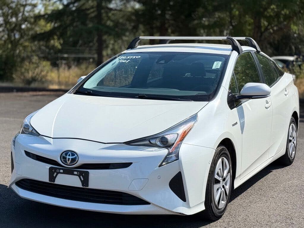 2017 TOYOTA PRIUS