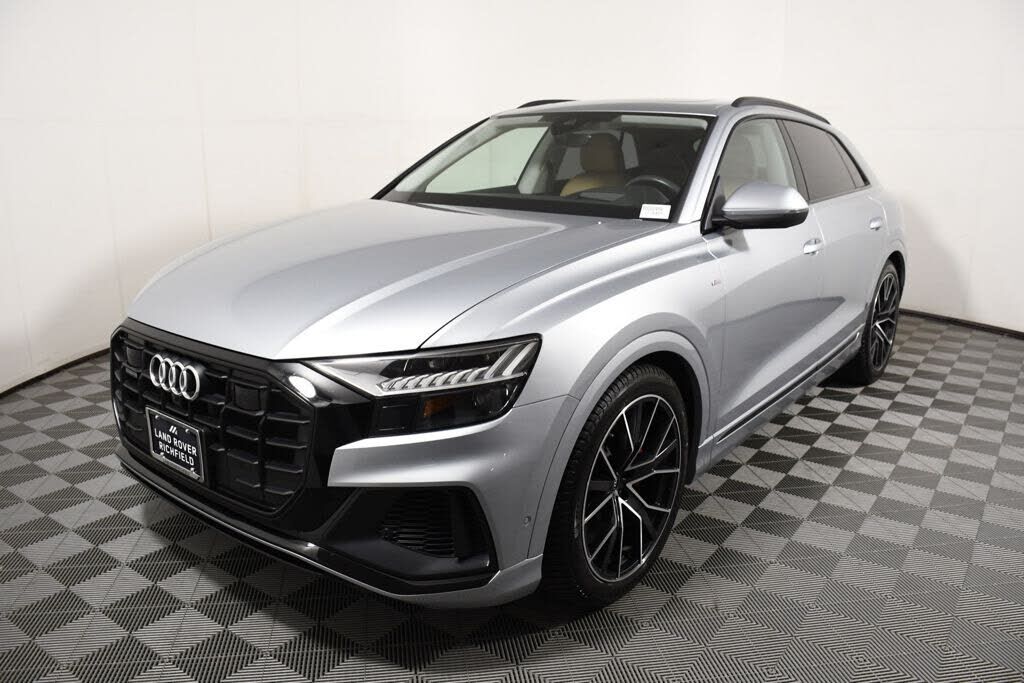 2023 AUDI Q8