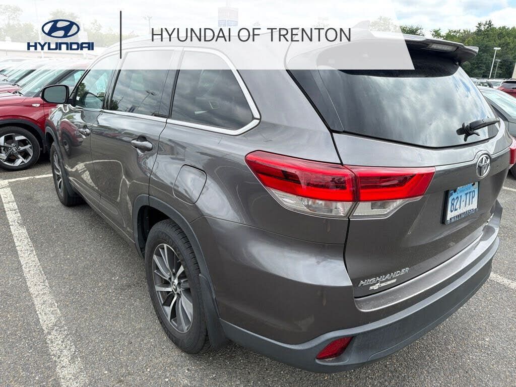 2017 TOYOTA Highlander