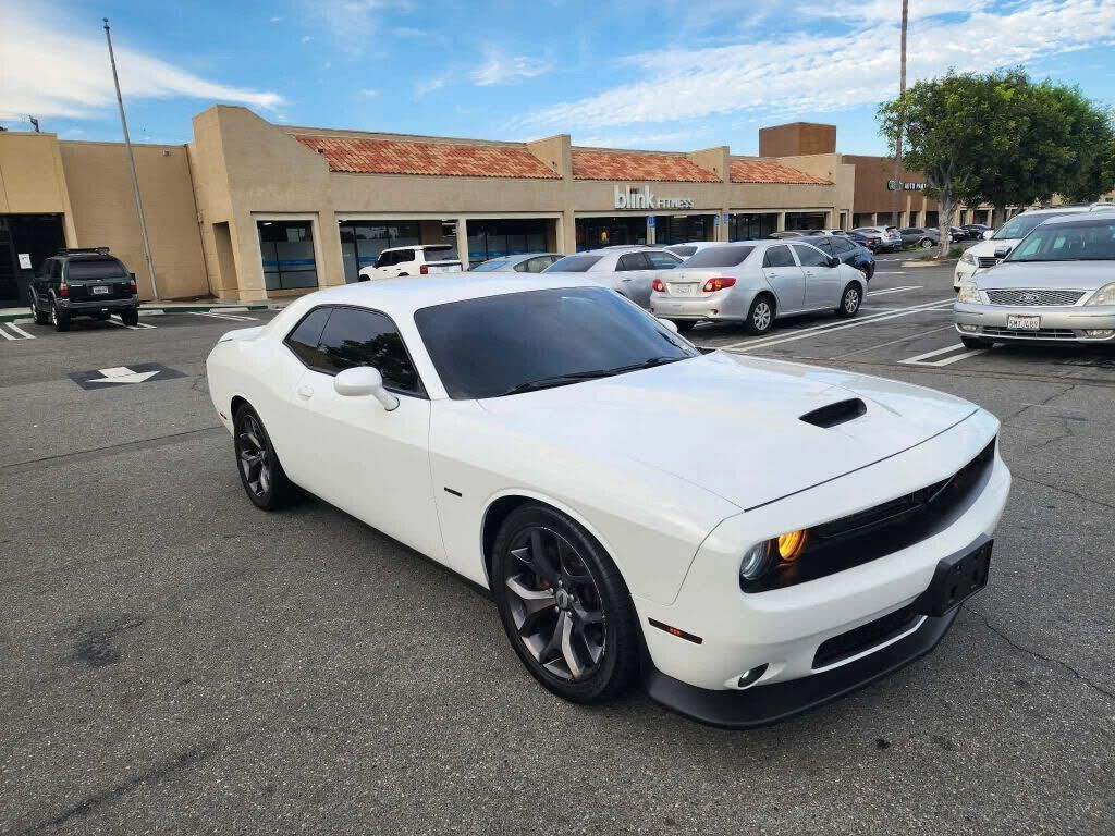 2019 DODGE Challenger