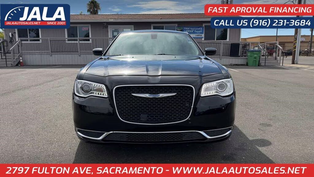2018 CHRYSLER 300