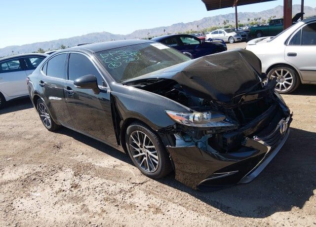2016 LEXUS ES