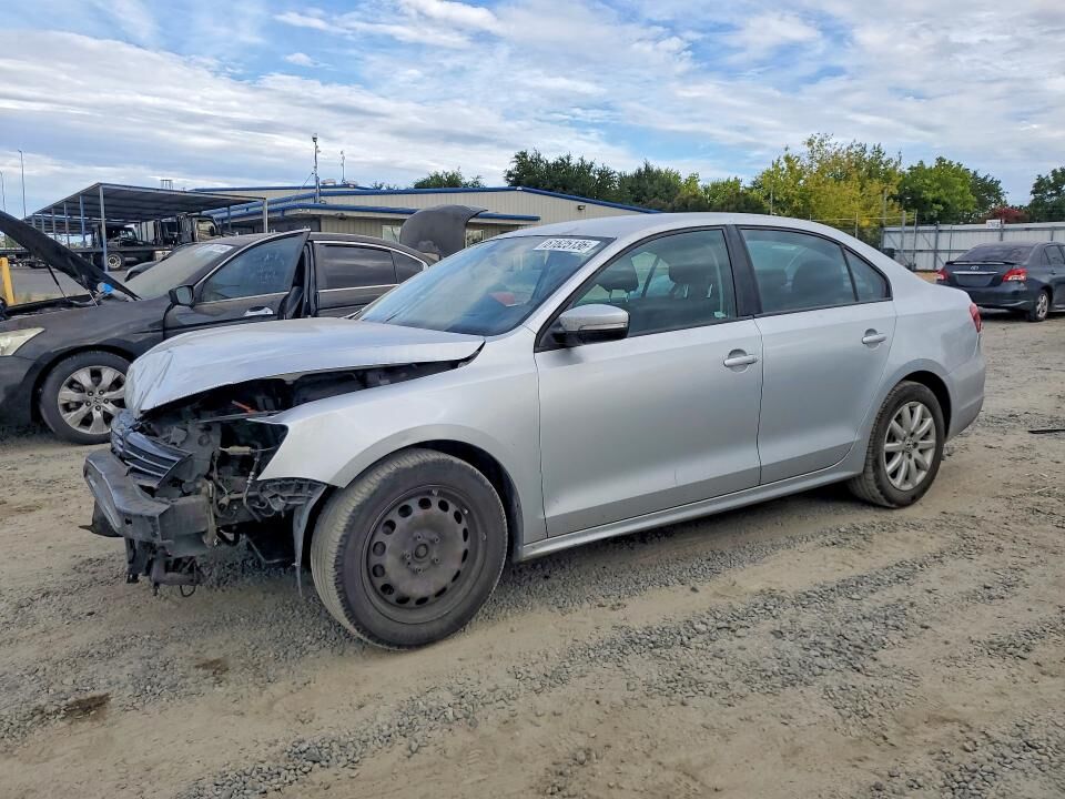2012 VOLKSWAGEN Jetta