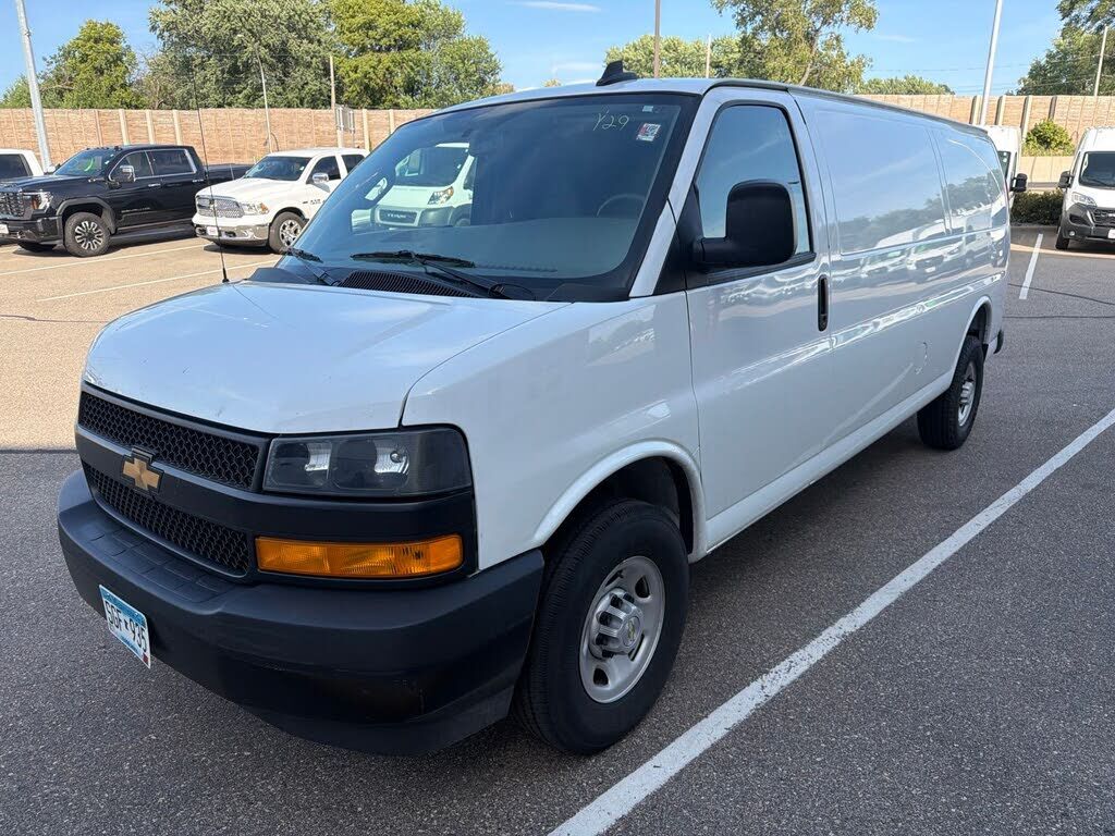 2025 CHEVROLET Express