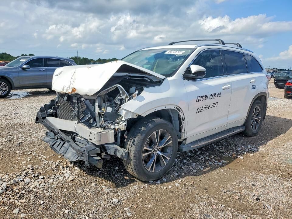 2016 TOYOTA Highlander