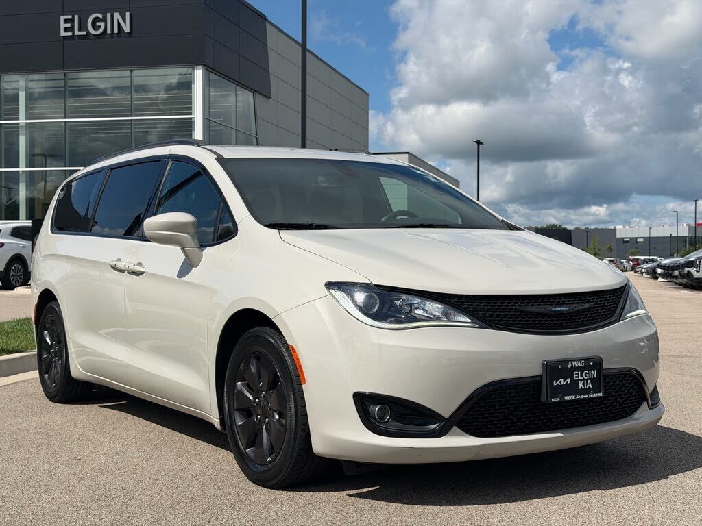 2020 CHRYSLER Pacifica