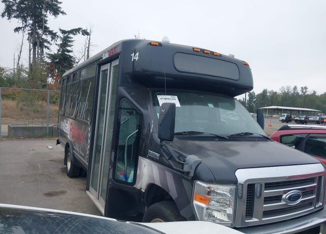 2011 FORD E-350