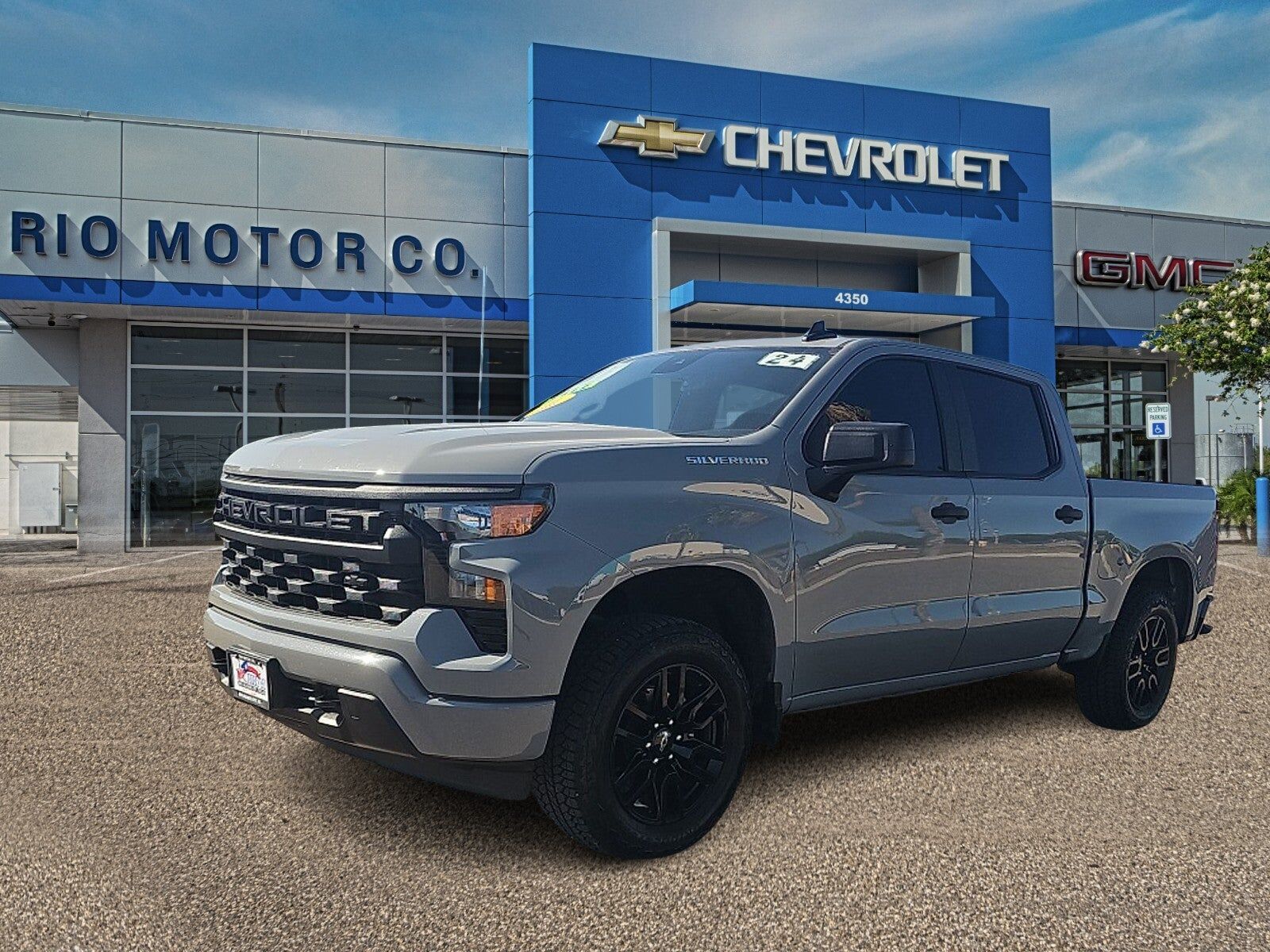 2024 CHEVROLET Silverado