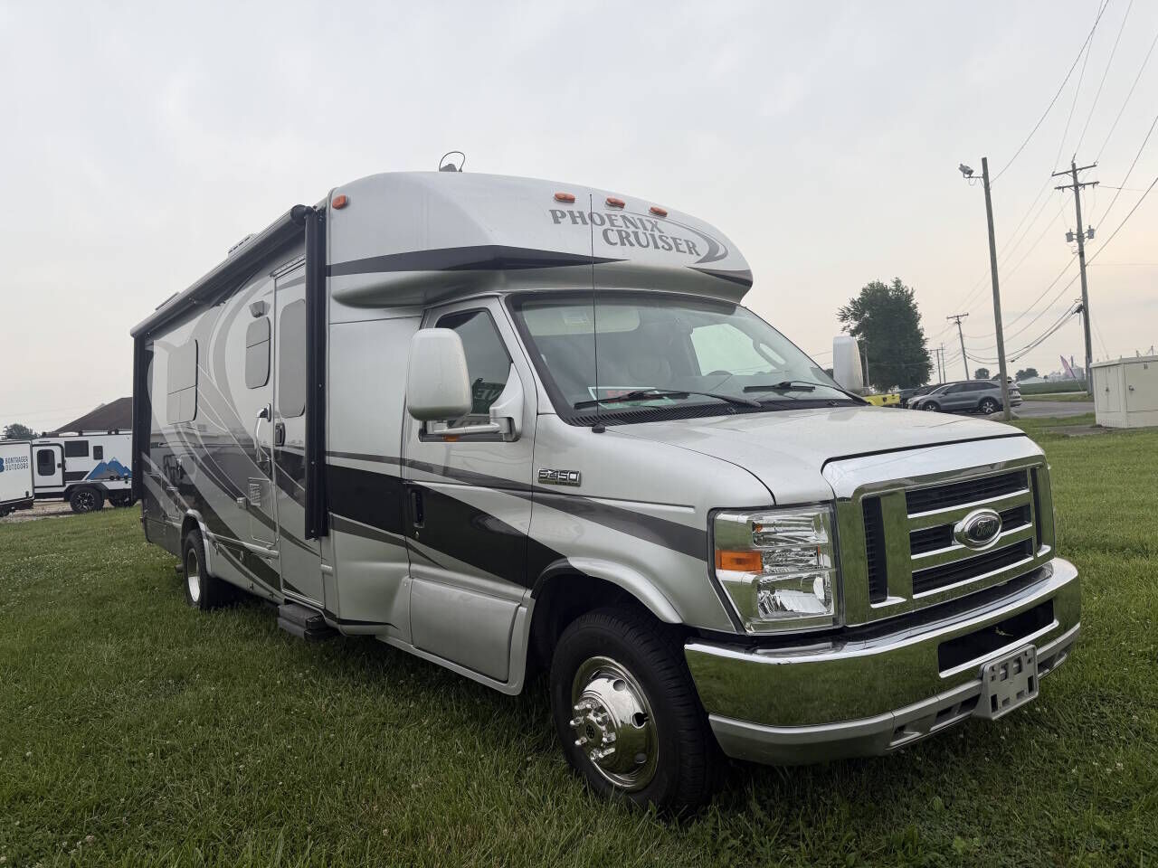 2013 FORD E-450