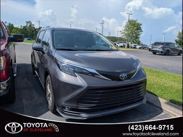 2025 TOYOTA Sienna