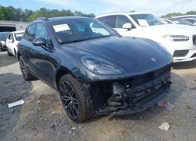 2024 PORSCHE Macan