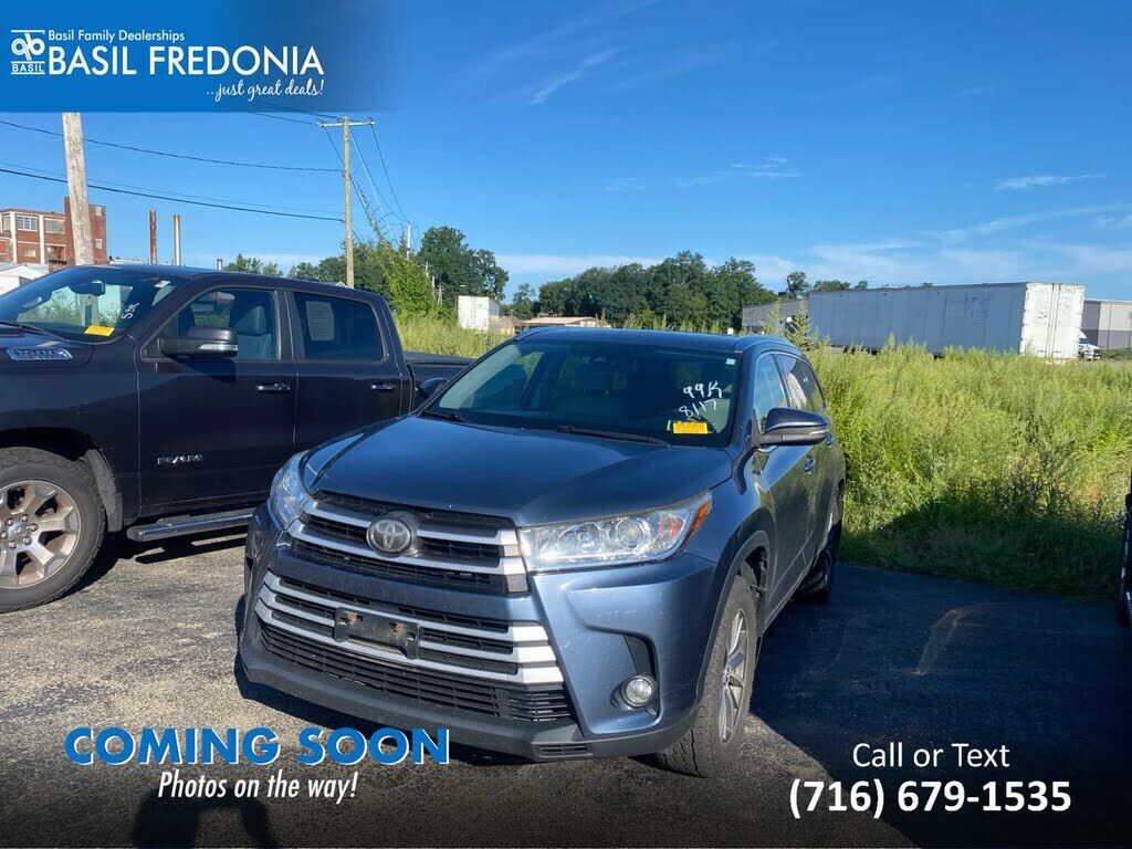 2017 TOYOTA Highlander