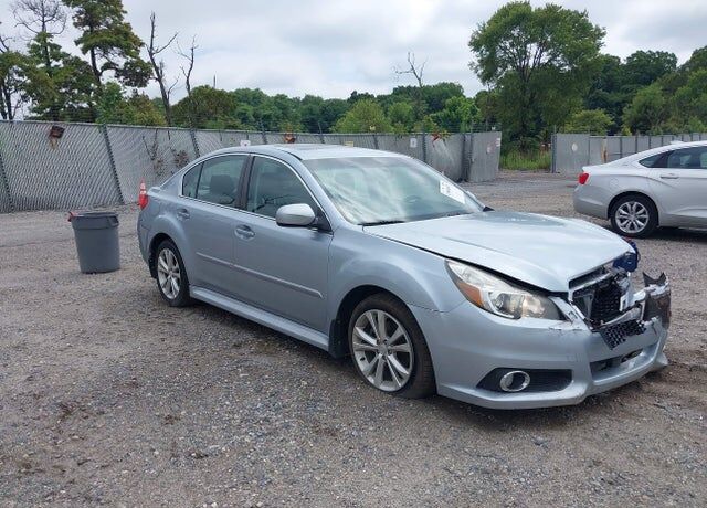 2014 SUBARU Legacy