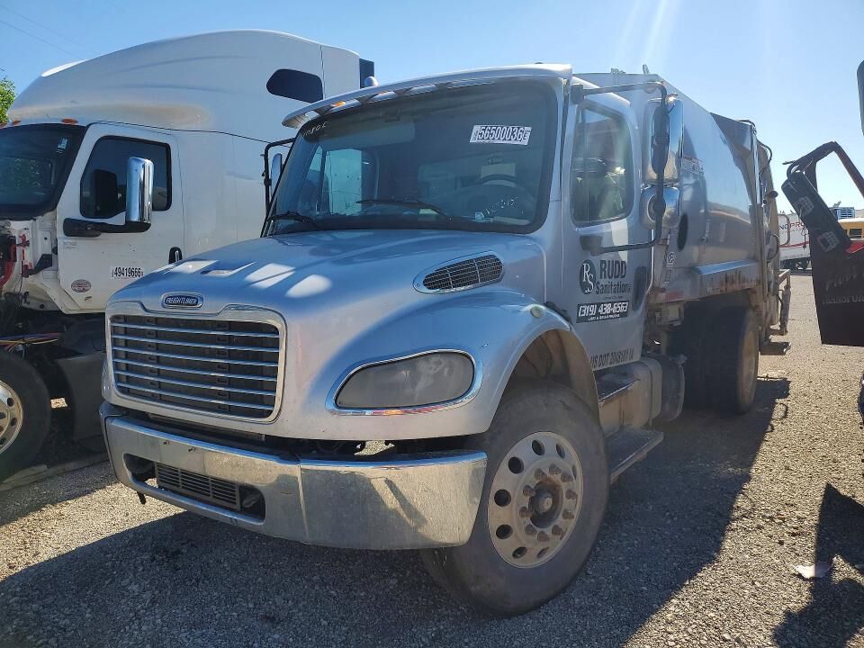 2013 FREIGHTLINER M2