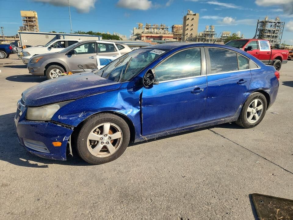 2013 CHEVROLET Cruze